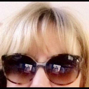 Meet your Posher, Cheryl